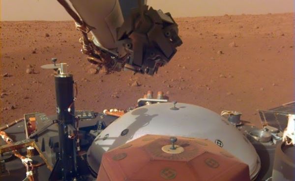 <br />
Аппарат NASA InSight записал шум ветра на Марсе (видео)<br />
